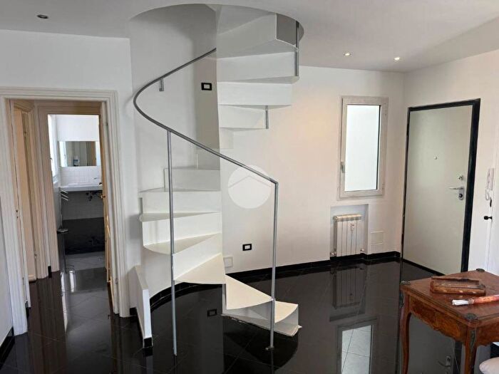 Appartamento quadrilocale in affitto in Via Galeazzo Alessi, Carignano, Genova