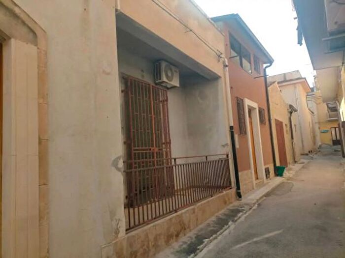 Appartamento in vendita in Via Casmena, Rosolini