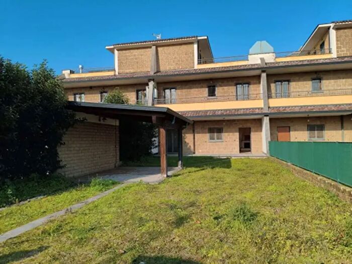 Casa con 6 locali in vendita in Via Rossi Snc, Scisciano