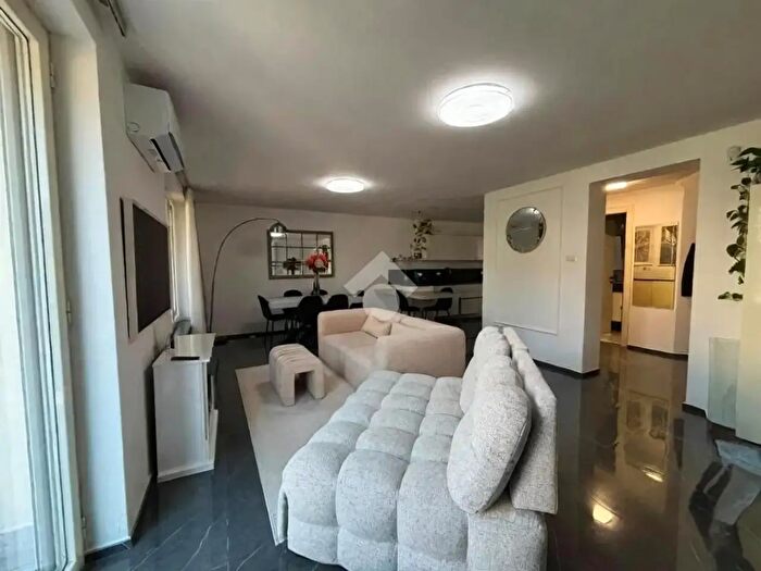 Casa con 5 locali in vendita in Via di Sant'Alessio, Lucca