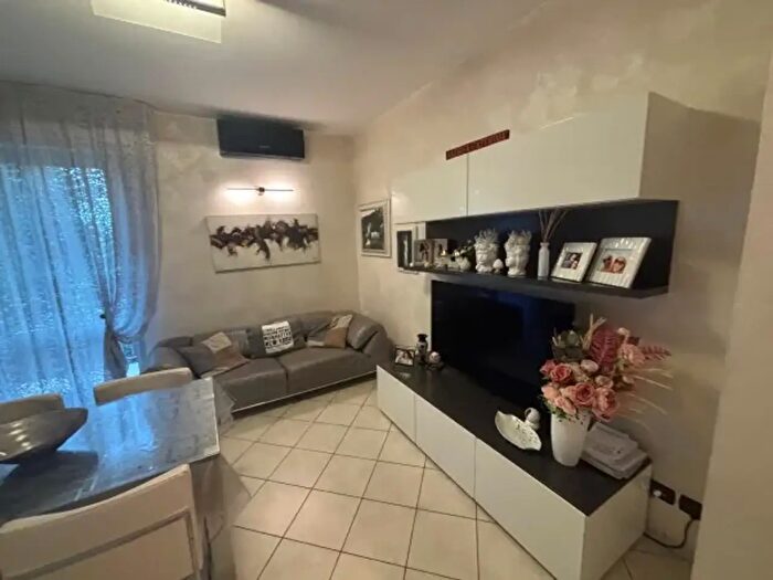 Appartamento trilocale in vendita in Via dei Neri, Forli