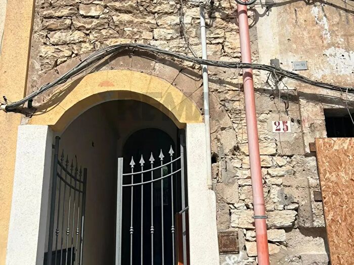 Casa con 10 locali in vendita in Trapani