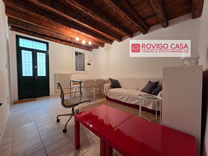 Appartamento quadrilocale in affitto in Centro Storico, Rovigo