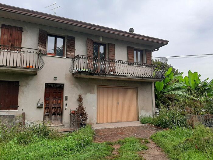 Appartamento quadrilocale in vendita in Via Santo, Anguillara Veneta