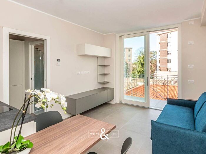 Appartamento bilocale in affitto in Via Cortelonga, Centro Storico, Monza