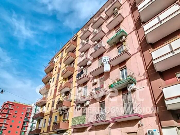 Appartamento trilocale in vendita in Via Rintone, Taranto