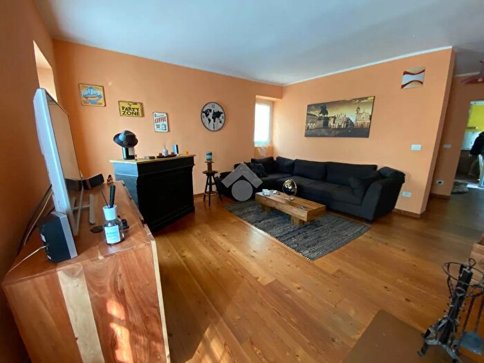Casa con 9 locali in vendita in Via Maria Goretti, San Mauro Torinese