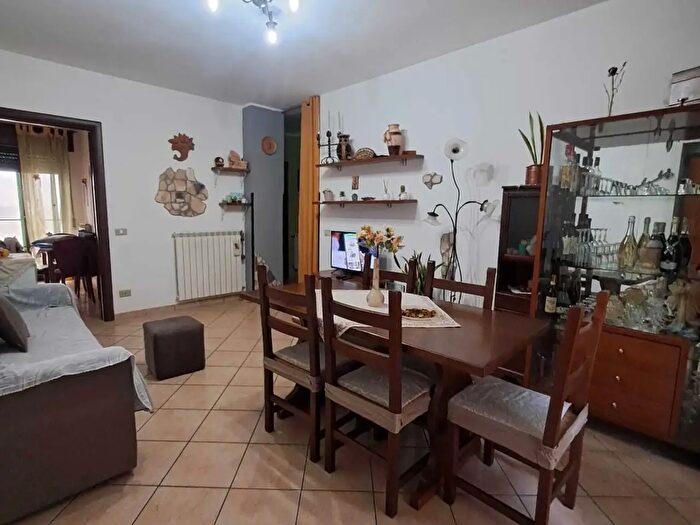 Appartamento con 5 locali in vendita in Via Nazionale, Castelnuovo Cilento