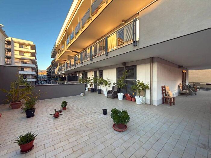 Appartamento quadrilocale in affitto in Via Caduti Sul Lavoro, Corso Trieste, Caserta