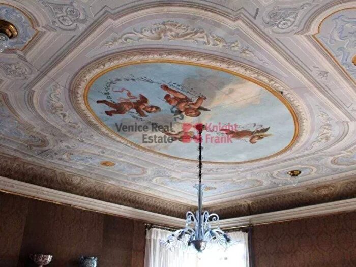 Appartamento quadrilocale in affitto in Venezia