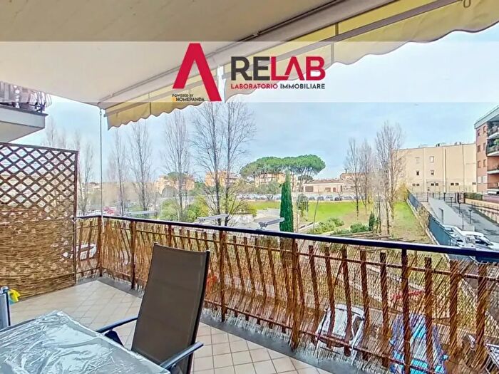 Appartamento trilocale in vendita in Via dei Mazzanti, Roma