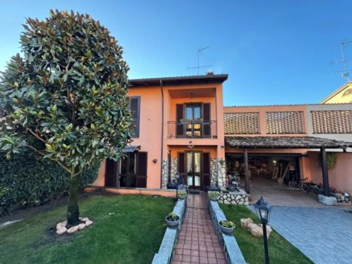 Casa quadrilocale in vendita in Strada Frattina Chioda, Rivanazzano