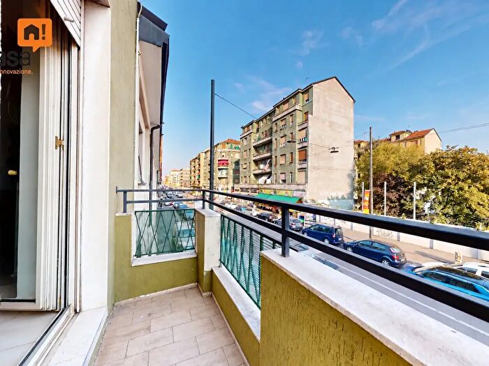 Appartamento bilocale in vendita in Via Padova, Milano