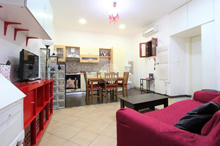 Appartamento bilocale in vendita in Via Pigna, Napoli