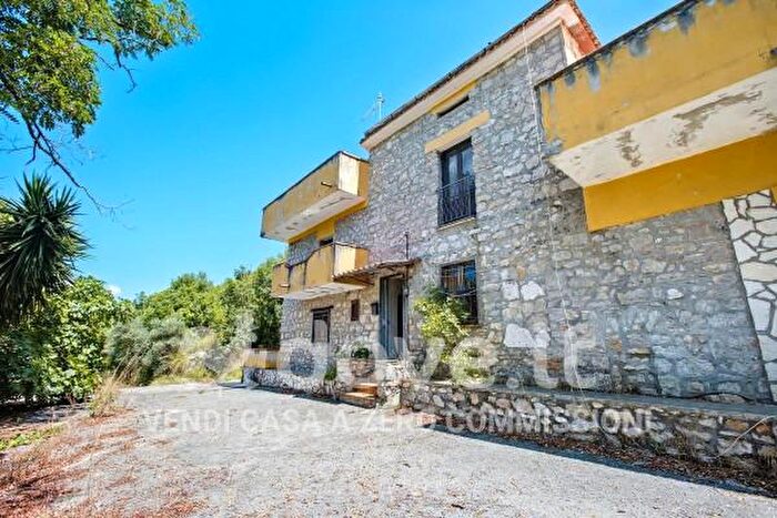 Casa trilocale in vendita in Via Lungana Snc, Amaseno