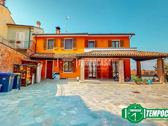 Casa con 7 locali in vendita in Lu e Cuccaro Monferrato