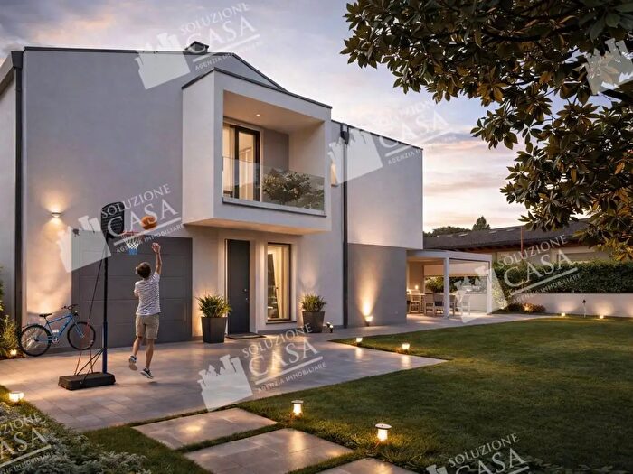 Casa quadrilocale in vendita in San Pietro In Casale