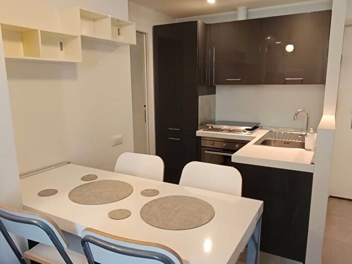 Appartamento bilocale in affitto in Via Lazzaro Palazzi, Porta Venezia, Milano