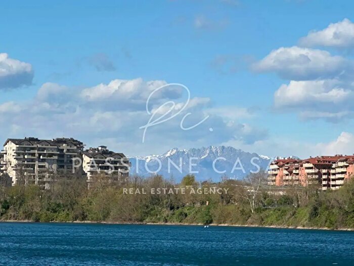 Appartamento quadrilocale in vendita in Via San Rocco, Segrate