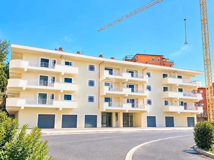 Appartamento bilocale in vendita in Via di Ponente, Velletri