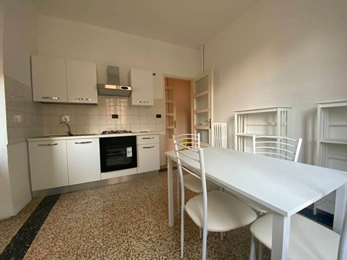 Appartamento trilocale in affitto in Via Ciamarella, Borgo Vittoria, Torino
