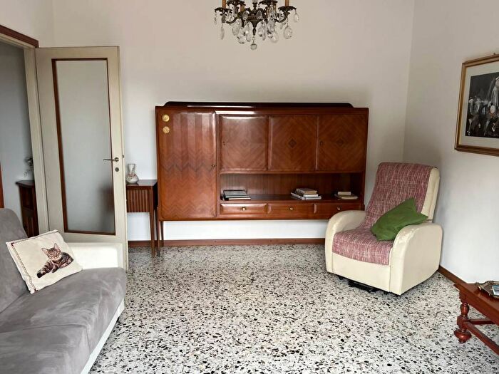 Appartamento bilocale in affitto in Via Ludovico Lazzaro Zamenhof, Villa Olmo, Como