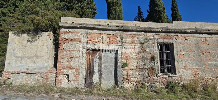 Casa con 6 locali in vendita in Via Nazionale Gesso Pinnari, Messina