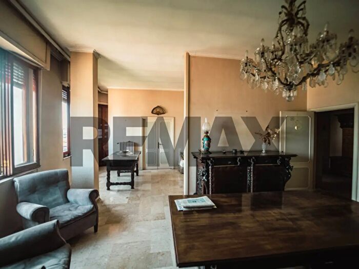 Appartamento con 6 locali in vendita in Nicolo Tommaso d'Aquino, Taranto