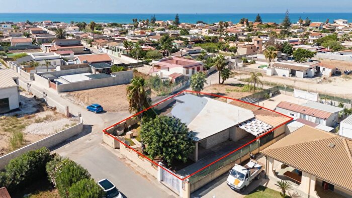 Casa con 7 locali in vendita in Via del Mirtillo, Ispica