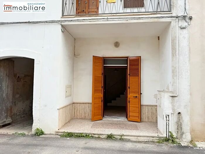 Casa con 10 locali in vendita in Via Palma, Palmariggi