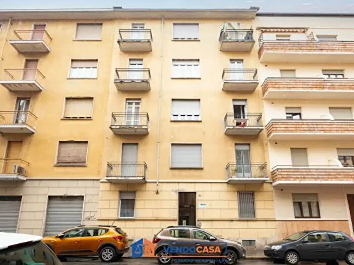 Appartamento trilocale in vendita in Via Pollenzo, Torino