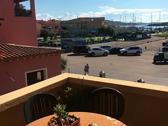 Appartamento quadrilocale in vendita in Via Fonte Vecchia, Palau
