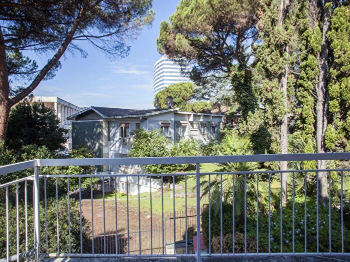 Appartamento trilocale in affitto in Piazzale Benito Juarez, Eur, Roma