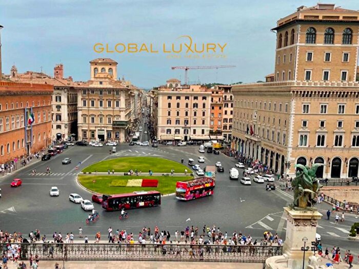 Appartamento con 6 locali in affitto in Largo Argentina, Roma