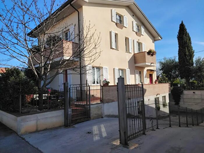 Casa con 7 locali in vendita in Via delle Fonti, Assisi