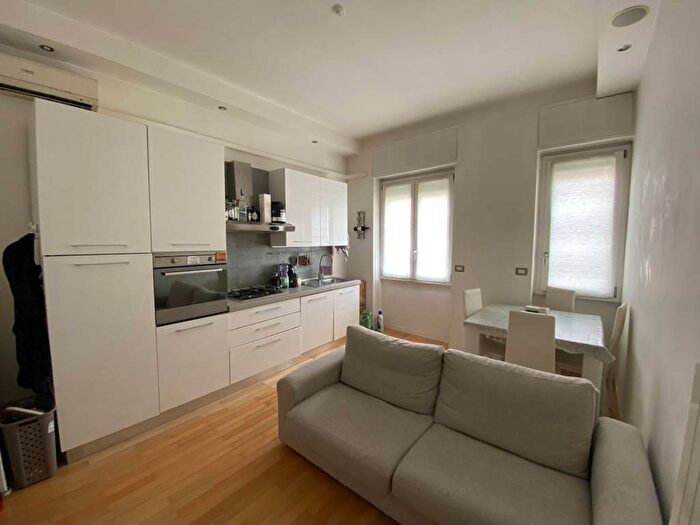 Appartamento bilocale in affitto in Via Monfalcone, Cimiano, Milano