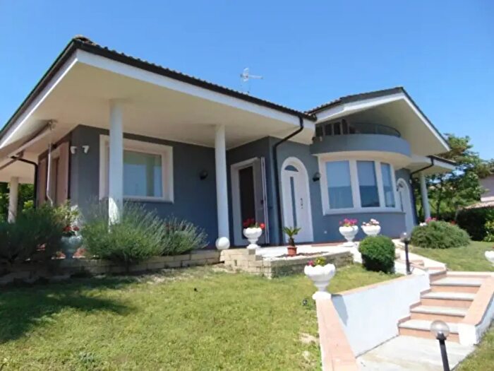 Casa con 5 locali in vendita in Via Cesare Pavese, Nizza Monferrato