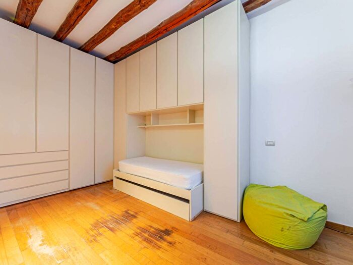 Appartamento monolocale in affitto in Via Paolo Frisi, Porta Venezia, Milano