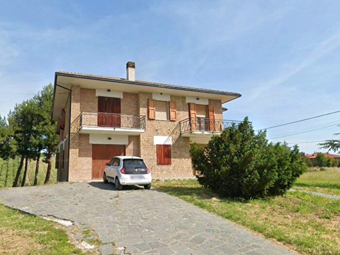 Appartamento con 5 locali in affitto in Via Montelatiero, San Marcello Montelatiero, Jesi