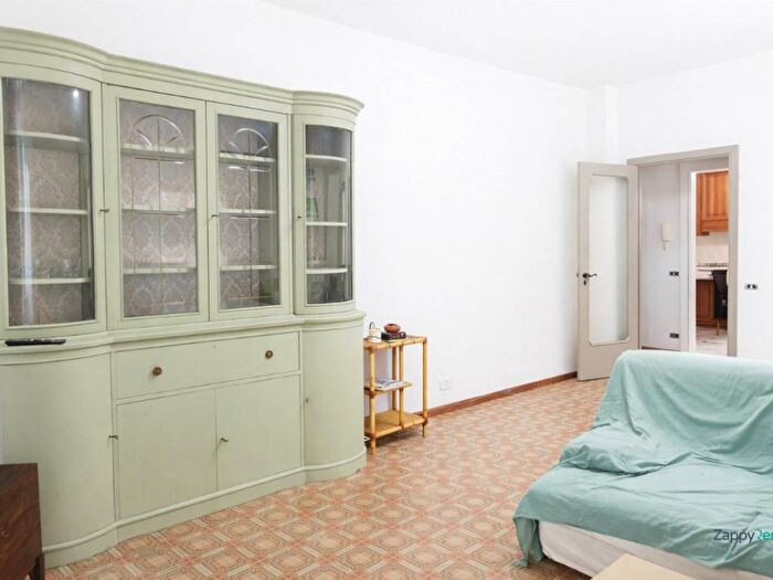 Appartamento trilocale in affitto in Via delle Gondole, Ostia Ponente, Roma