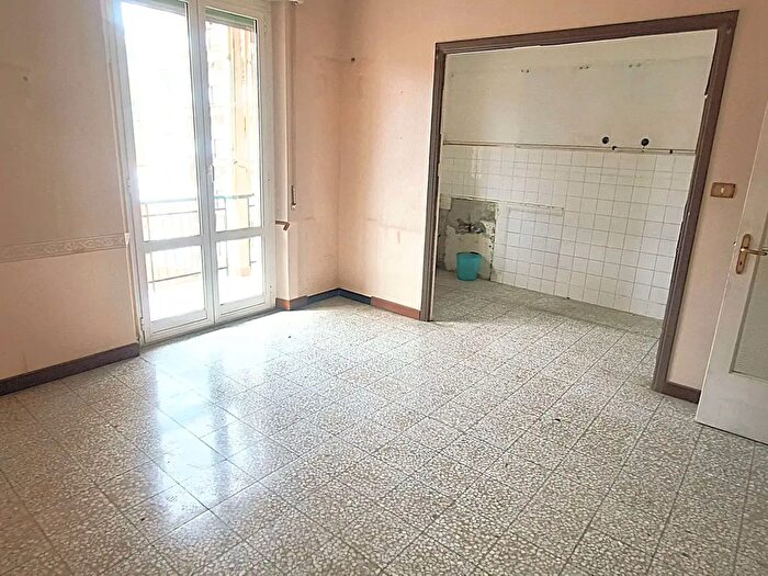 Appartamento con 6 locali in vendita in Via De Gasperi, Campomorone