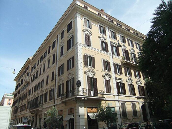 Appartamento quadrilocale in affitto in Via Tacito, Prati, Roma