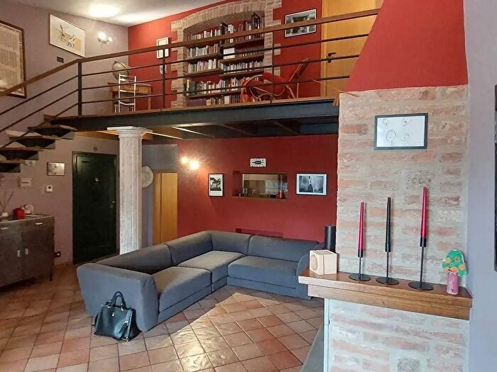 Appartamento con 5 locali in vendita in Via Amos Cassioli, Asciano