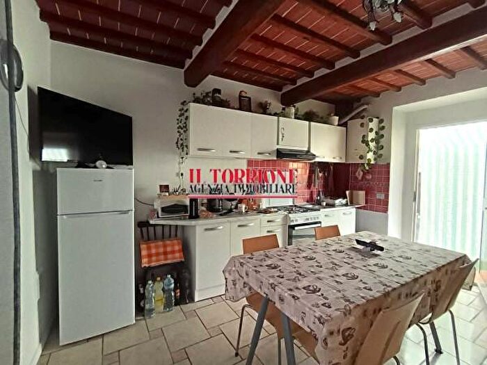 Appartamento bilocale in vendita in Via delle Rose, Pescia