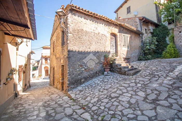 Casa quadrilocale in vendita in Via del Palazzetto, Selci