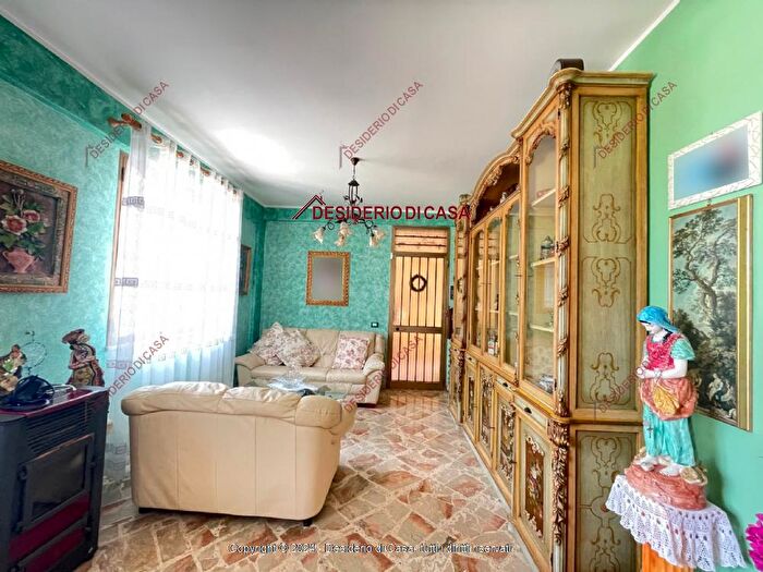 Appartamento quadrilocale in vendita in Contrada Mazzaforno Mazzaforno Pa Italia, Cefalu