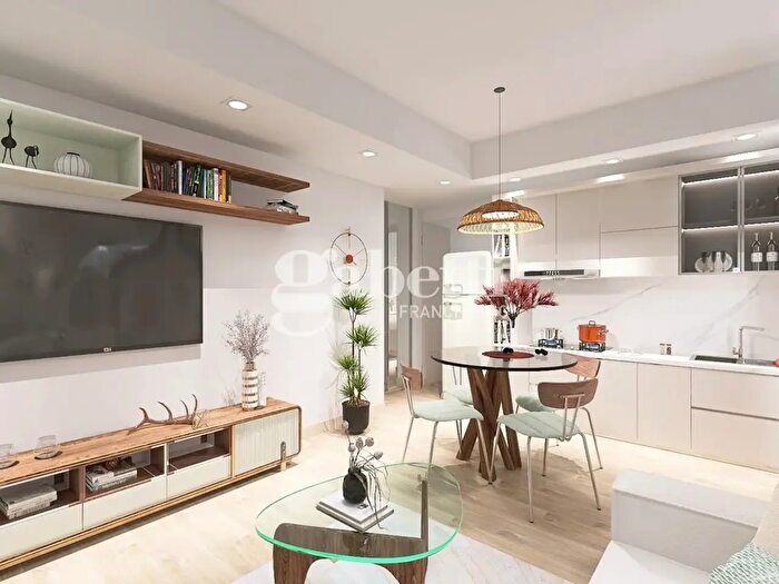 Appartamento trilocale in vendita in Via Erbosa, Firenze