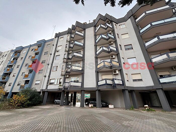 Appartamento quadrilocale in vendita in Viale della Liberazione, Taranto