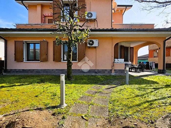 Appartamento bilocale in vendita in Via Gobetti, Bagnolo San Vito