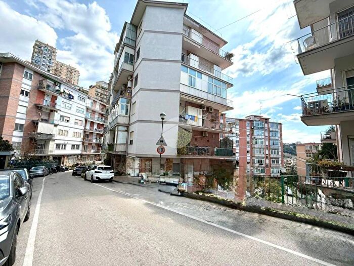 Appartamento bilocale in affitto in abitazione VIA MICHELANGELO DA CARAVAGGIO, Fuorigrotta, Napoli